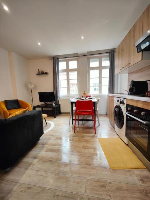 La Feline - Duplex - Vieux Valenciennes - Familial Apartment Exterior photo