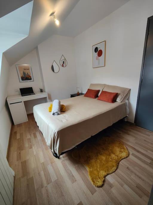La Feline - Duplex - Vieux Valenciennes - Familial Apartment Exterior photo
